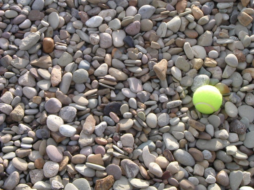 2B Round River Gravel with Tennis Ball